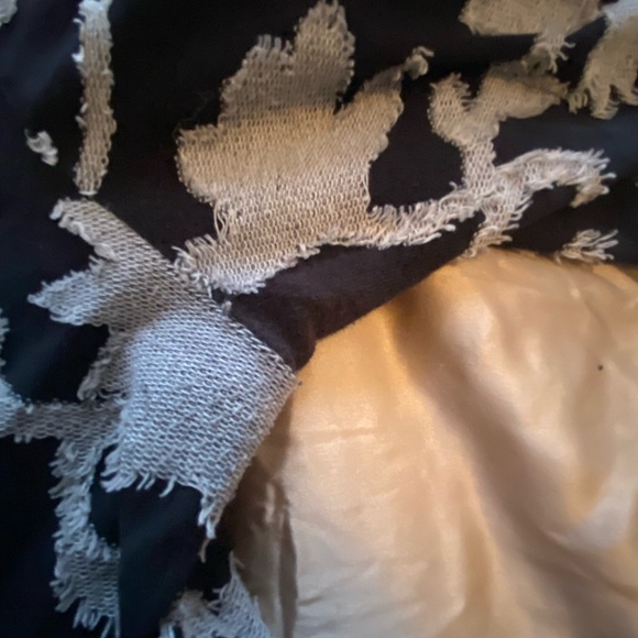 2-for-1 -- LOFT textured tee - Picture 4 of 4